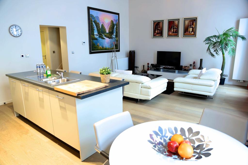 Royal Apartments Βρυξέλλες Δωμάτιο φωτογραφία